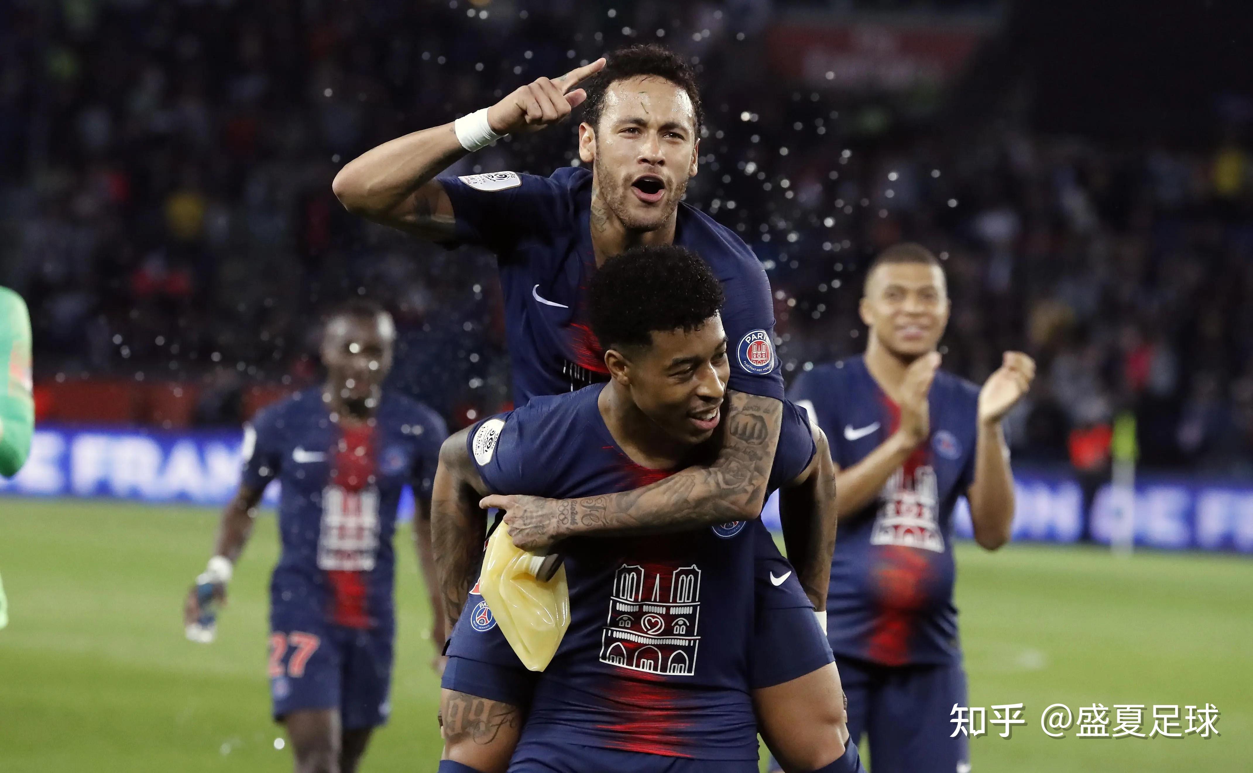 赛前欧洲杯焦点战,利物浦完成门线救险,媒体盛赞,轮换策略被讨论 赛前欧洲杯焦点战,利物浦完成门线救险,媒体盛赞,轮换策略被讨论