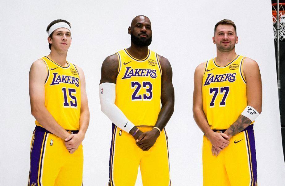 集结日洛杉矶湖人临场应变——全明星赛节点到来，媒体盛赞，阵容厚度经受考验的简单介绍