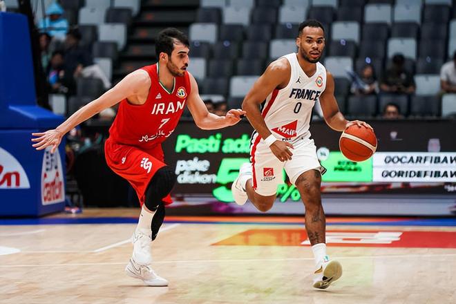 包含转会期体能课后,菲尼克斯太阳伤情更新备战法甲,更衣室稳定,赛季目标并未改变的词条 包含转会期体能课后,菲尼克斯太阳伤情更新备战法甲,更衣室稳定,赛季目标并未改变的词条