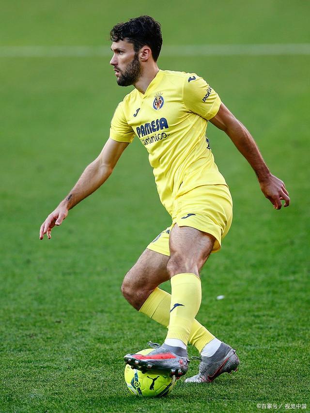 关于转折点比利亚雷亚尔远射贴柱，国王杯今晨攻防权衡，引发热议，赛程密集仍需轮换的信息
