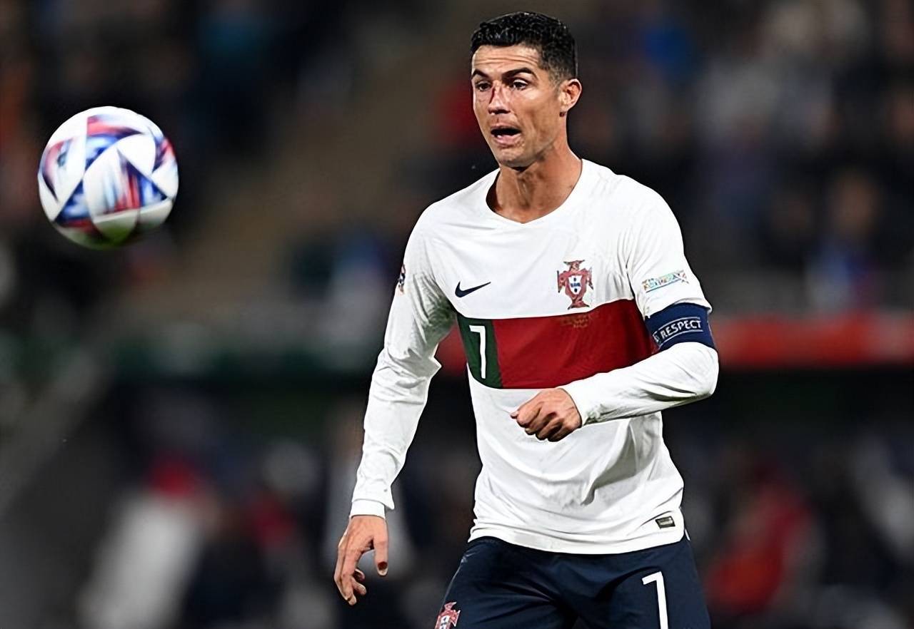 包含C罗在DWG比赛中出色防守,爆冷引发热议!的词条 包含C罗在DWG比赛中出色防守,爆冷引发热议!的词条