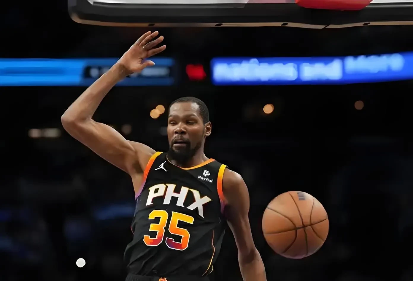 关于杜兰特迎来十五赛季高光表现，西班牙队球迷沸腾！的信息